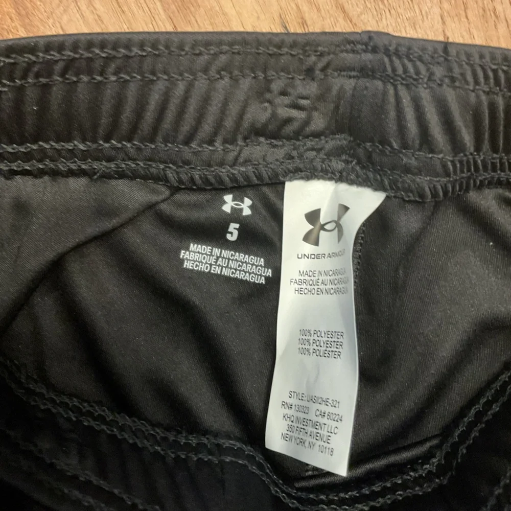 NWT Under Armour Boys Short Set